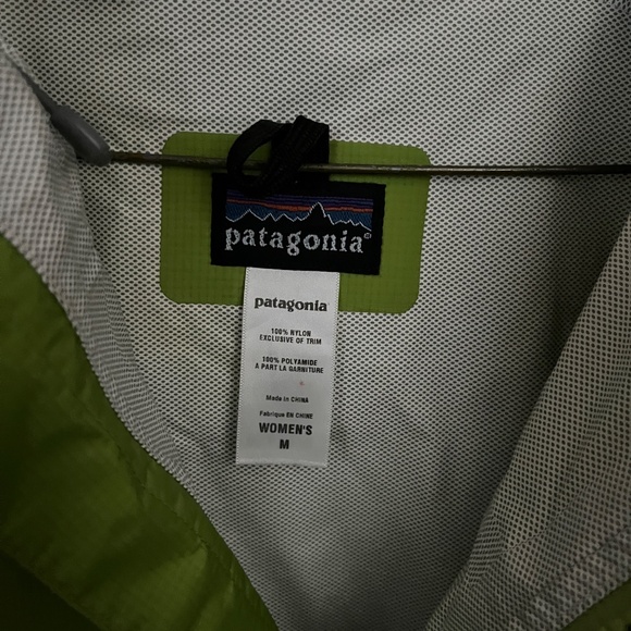 Patagonia Raincoat - Picture 2 of 6